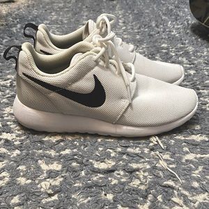 Nike Roshe shoes